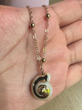 Natural Snail 🐌 Spiral Shell Pendant Necklace - Women Jewelry